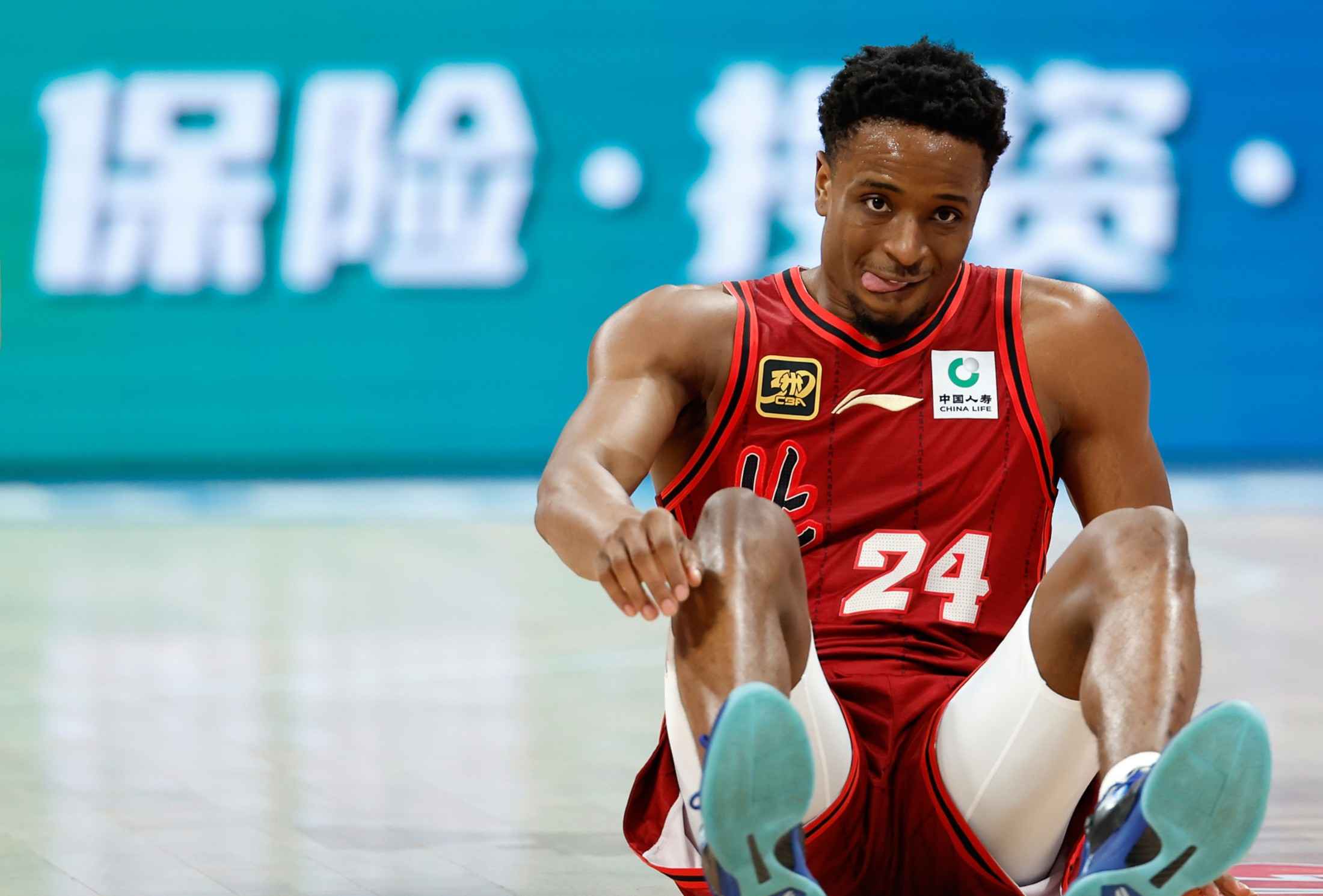 关于里昂今晨篮板制胜，志在NBA常规赛名次提升，震撼外界，年轻球员得到机会的信息